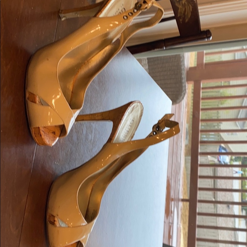 Heels - Picture 2 of 5